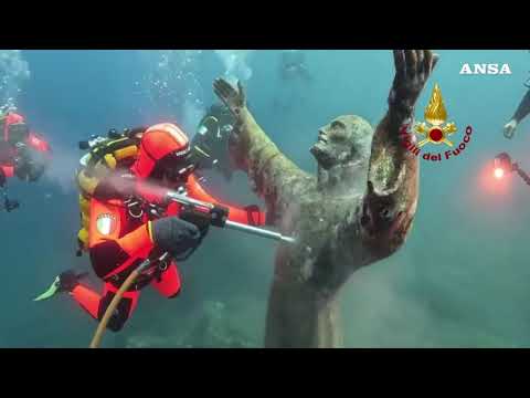 Liguria, restyling annuale per il Cristo degli abissi