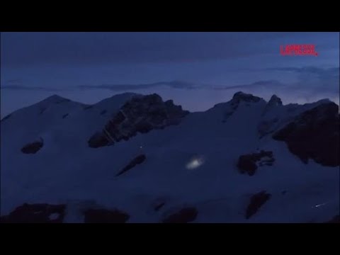 Monte Rosa, recuperati gli alpinisti bloccati in montagna: le immagini del soccorso alpino