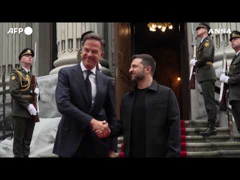 Rutte a sopresa a Kiev, l’incontro con Zelensky