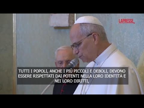 Papa: «Nessuno può costringere popoli a esilio forzato»
