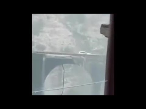 Catania, il crollo (per maltempo) del parapetto del ponte San Giuliano