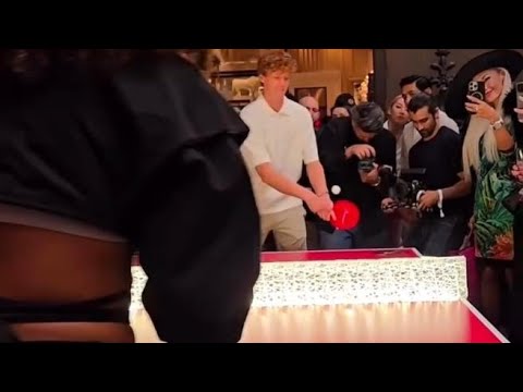 Ecco il video del rovescio a due mani di Jannik Sinner a ping pong