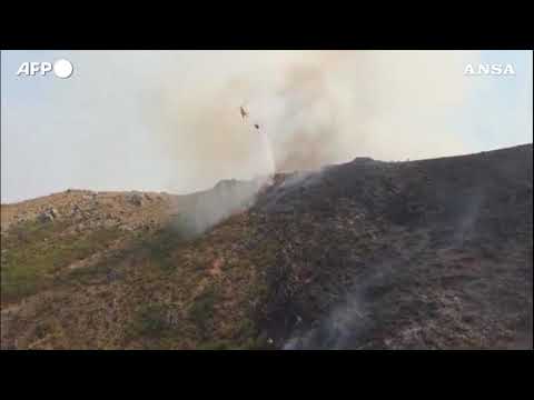 Spagna, ancora una giornata di lotta agli incendi nel nord-ovest