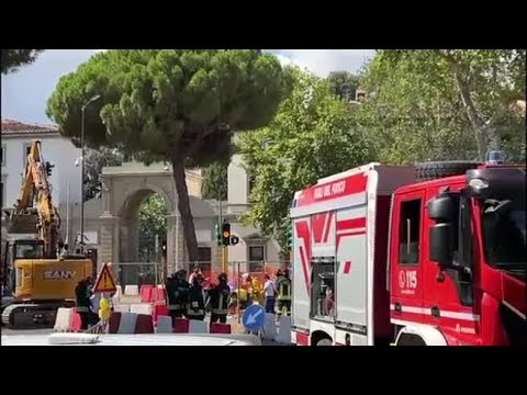 Danneggiata tubazione di gas a Firenze, disagi al traffico in viale Matteotti