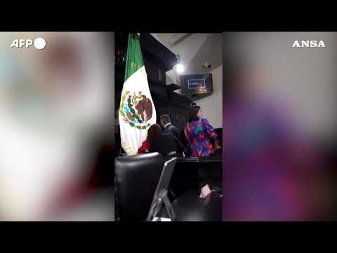 Messico, rissa in Senato: schiaffi e spintoni durante una sessione plenaria