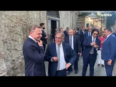 Il viceministro Cirielli si sposa a Roma, celebra La Russa