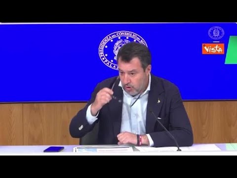Ponte sullo Stretto, Salvini: «Sarà acceleratore di sviluppo, risparmio di 2 ore di tempo»