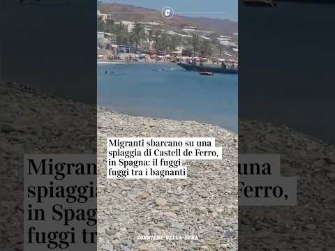 Migranti sbarcano su una spiaggia di Castell de Ferro, in Spagna: il fuggi fuggi tra i bagnanti