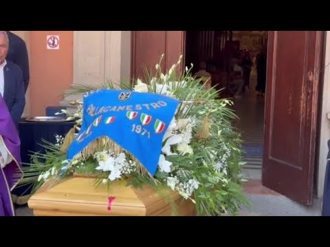 Bologna, il video dei funerali dell’ex campione di basket Marco Bonamico morto a 68 anni