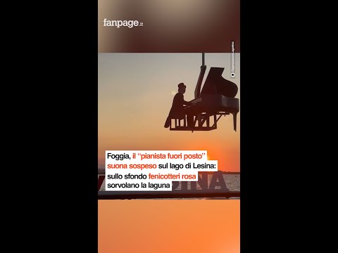 pianista sospeso sul lago