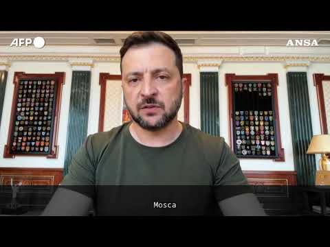 Zelensky: “Mosca uccide anche nel giorno dei negoziati”