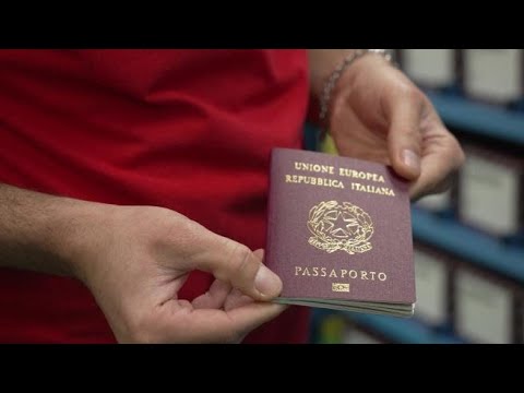La realizzazione del passaporto: da Foggia a Roma, ecco come nasce il documento più prezioso