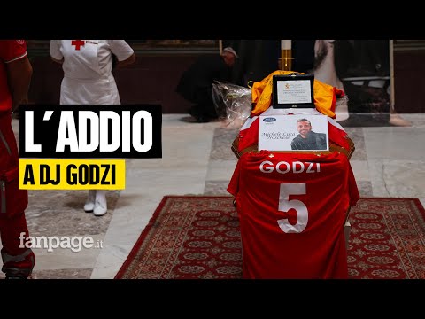 Funerale di Dj Godzj, il papà di Michele Noschese: “Ho fiducia nella giustizia”