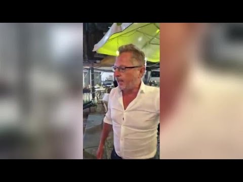 Aggressione a Borrelli a Napoli, stava denunciando l’occupazione abusiva di suolo pubblico
