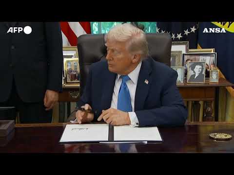 Usa, Trump presenta la “gold card”: il visto d’oro costa un milione di dollari