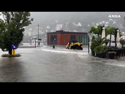 Como sott’acqua, strade allagate e sottopassi chiusi
