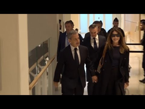 Francia, Sarkozy dichiarato colpevole di associazione a delinquere