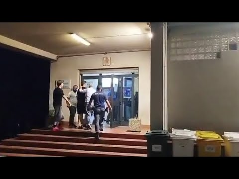 Vittoria, il ragazzino rapito entra in commissariato