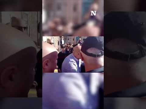 Proteste e Tensioni a Terni: Contestato il Sindaco Bandecchi per le Dichiarazioni su Gaza