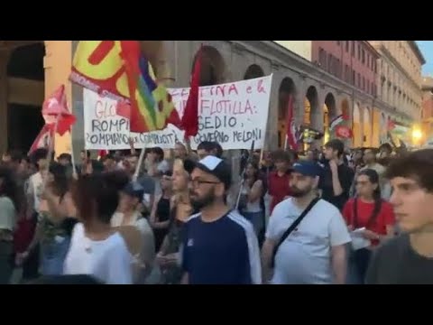 Gaza, in 4mila a Bologna a sostegno della Global Sumud Flotilla