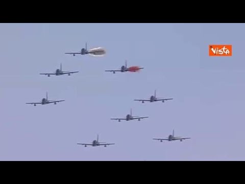 La Pattuglia Acrobatica Nazionale dedica la manovra “Scintilla” al genio creativo di Giorgio…