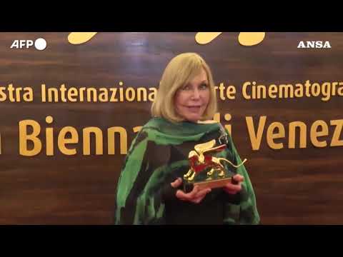 Mostra del Cinema di Venezia, a Kim Novak il Leone d’Oro alla carriera