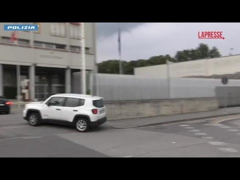 Terrorismo: arruolava giovani stranieri a Brescia, arrestato. Le immagini della Polizia