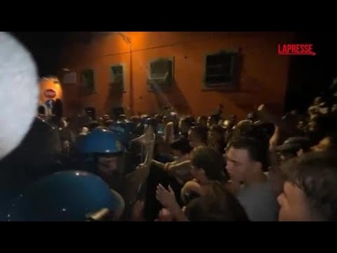 Corteo pro Gaza a Roma, scontri fra i manifestanti e la polizia