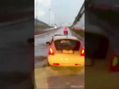 Maltempo a Bergamo, il sottopassaggio di Dalmine chiuso per allagamento #shorts #news
