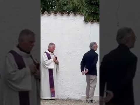 Al cimitero di Borgo Rivalta la tumulazione delle ceneri di Giorgio Armani #shorts #news