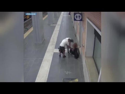 Foggia, turista milanese rapinata due volte nel giro di pochi minuti. In due bloccati dalla polizia