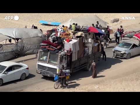 Gaza, continua l’esodo dei palestinesi verso il sud della Striscia