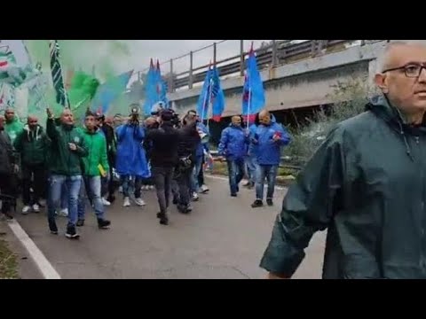 Ilva, scioperano i lavoratori a Taranto