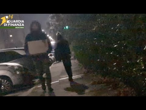 Orio al Serio, steward rubava sigarette in volo per contrabbandarle