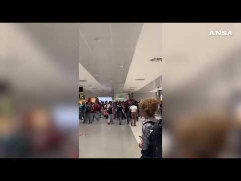 Firenze, scontri all’aeroporto fra polizia e manifestanti in corteo per la Gkn