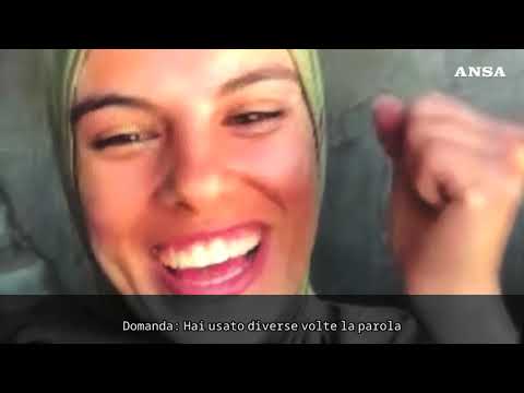 Gaza, Sepideh Farsi racconta la guerra con lo sguardo della fotoreporter Hassouna