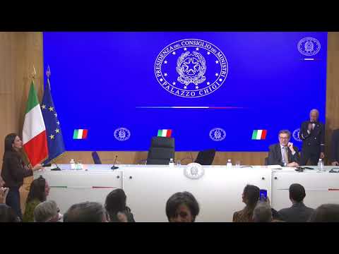 Meloni presenta la manovra 2026 poi si alza e se ne va: «Siamo fuori tempo massimo»