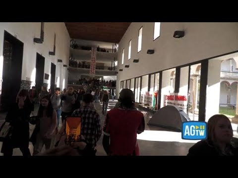 Milano, università Statale occupata dagli studenti per la Flotilla