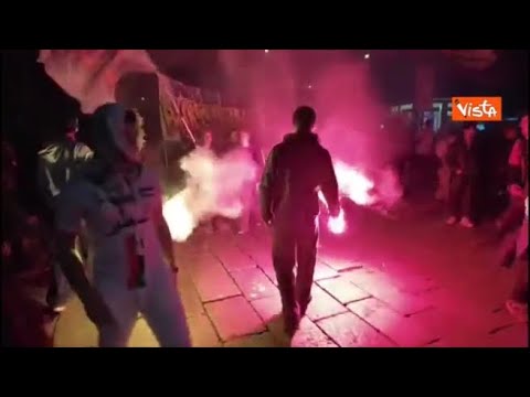 A Milano petardi e fumogeni al corteo per la Flotilla