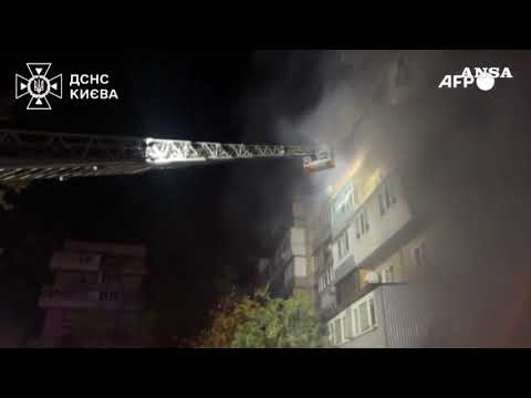Ucraina, Kiev ancora colpita da un attacco russo: almeno tre morti