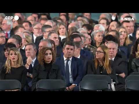 Valencia, Carlos Mazo’n insultato al memoriale di Stato per le vittime dell’alluvione
