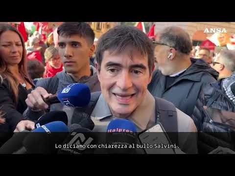Fratoianni: “Salvini un bullo, giu’ le mani dal diritto di sciopero”
