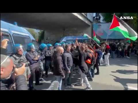 Flotilla, Bologna: momenti di tensione fra manifestanti e polizia