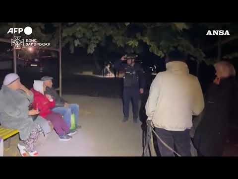 Ucraina, nella notte incendi nel nord del Paese dopo gli attacchi russi: morti e feriti