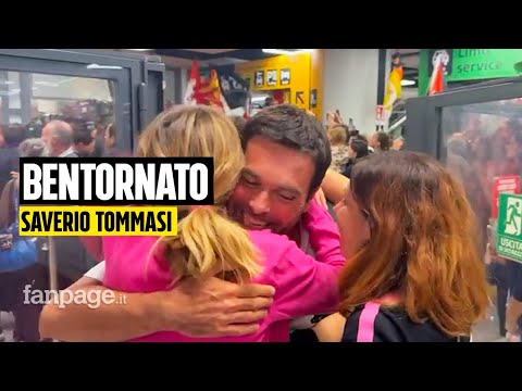 Saverio Tommasi torna in Italia dopo il carcere in Israele: “Botte nella schiena e nella testa”
