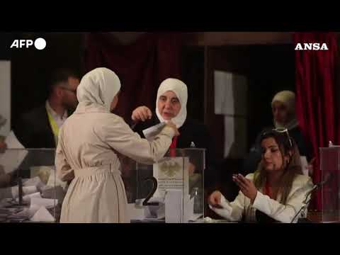 Comitato locale di Damasco seleziona il primo parlamento post-Assad