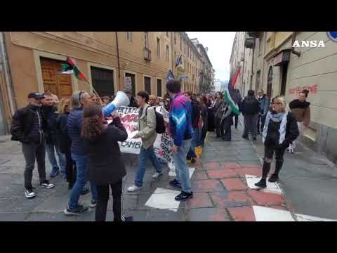 Protesta pro Palestina degli studenti a Torino