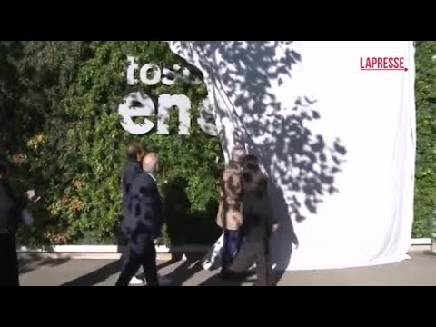 Firenze, inaugurato il giardino verticale di Toscana Energia con 16mila piante