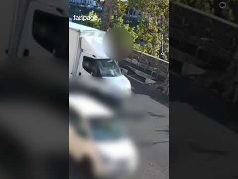 Getta l’immondizia nel Tevere lanciandola dal parapetto, denunciato: è un pendolare che vive fuori R