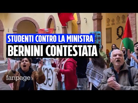Contestazioni e fischi contro la ministra Bernini all’università di Siena per gli studenti di Gaza